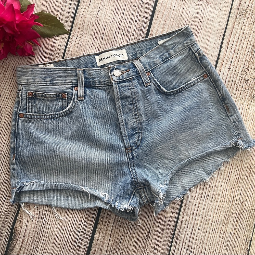 b1 -- ARITZIA DENIM FORUM blue button fly yoko casual denim shorts size 27